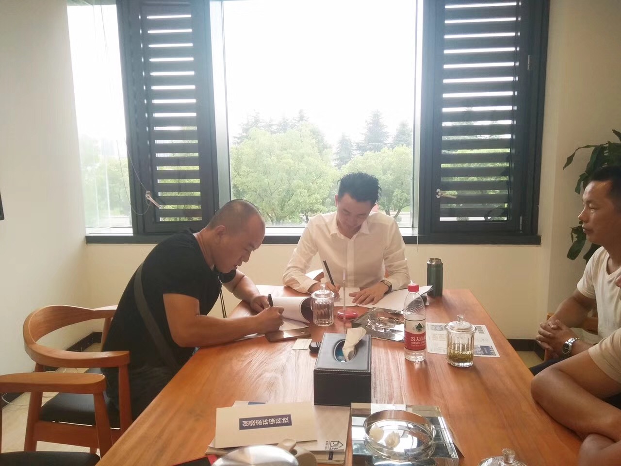 熱烈祝賀邯鄲武安馮總簽約創(chuàng)綠家！