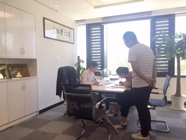 熱烈祝賀合肥包河蔣總、黃總姐弟簽約創(chuàng)綠家！