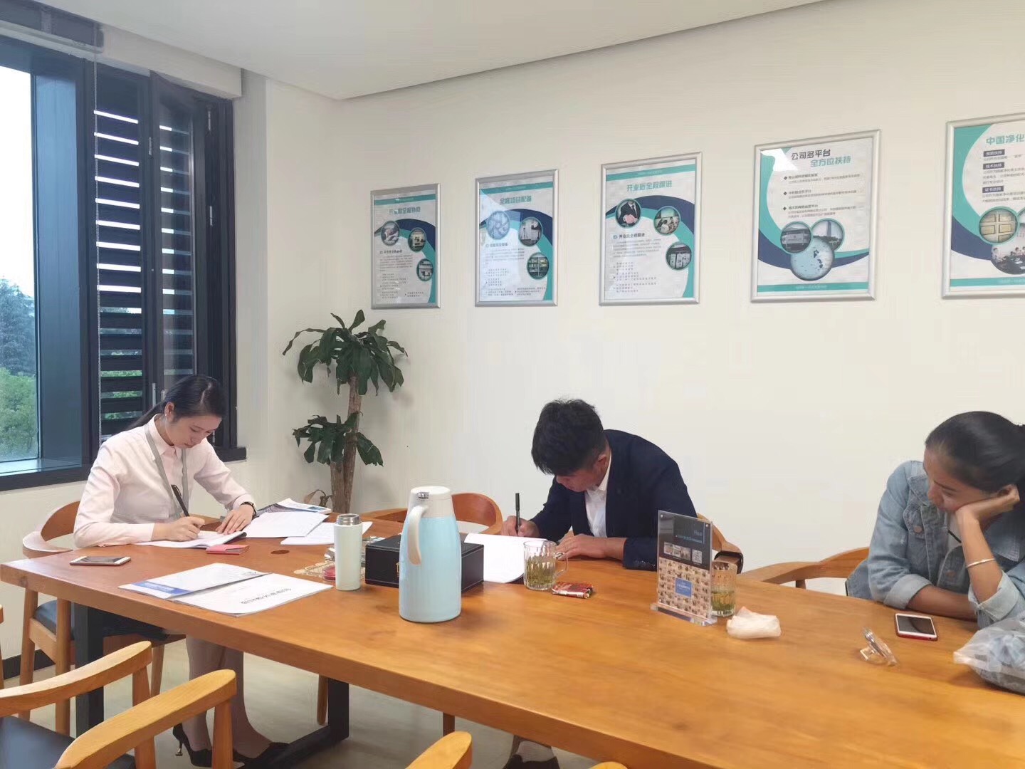 熱烈祝賀董總簽約創(chuàng)綠家德宏傣族景頗族自治州縣級代理！