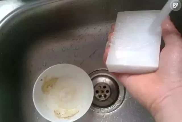 廚房去污神器“魔術(shù)擦” 竟然甲醛超標(biāo)！ 你家有嗎？