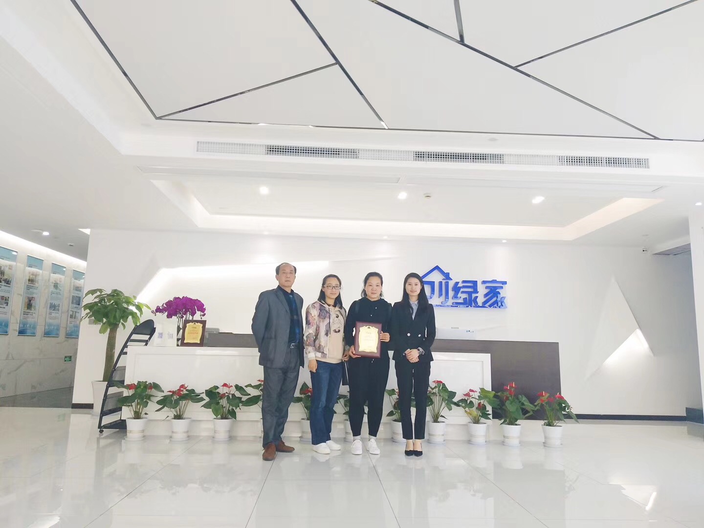 熱烈祝賀李總簽約創(chuàng)綠家撫州市區(qū)級代理！