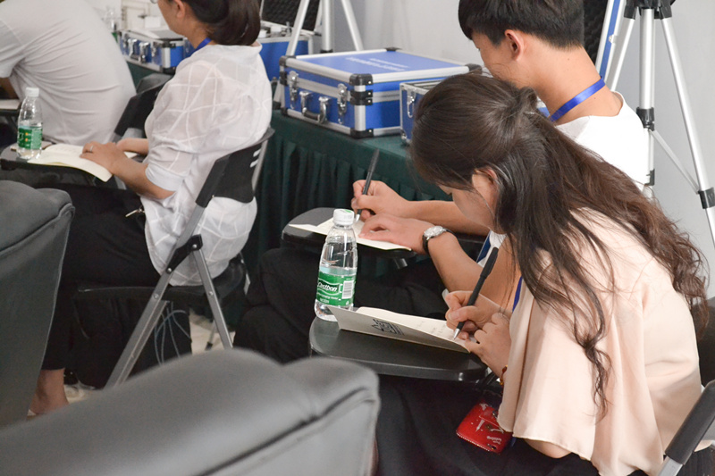 中國(guó)室內(nèi)裝飾協(xié)會(huì)室內(nèi)環(huán)境凈化治理專業(yè)委員會(huì)浙江中心第二期除醛技術(shù)交流峰會(huì)圓滿結(jié)束！