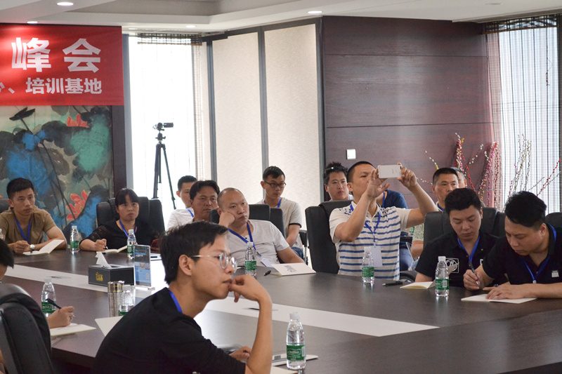 中國(guó)室內(nèi)裝飾協(xié)會(huì)室內(nèi)環(huán)境凈化治理專業(yè)委員會(huì)浙江中心第二期除醛技術(shù)交流峰會(huì)圓滿結(jié)束！