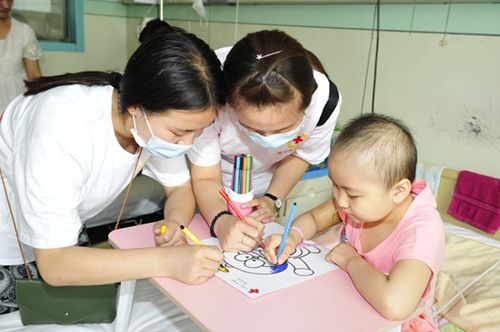 室內(nèi)甲醛超標(biāo)怎么辦？為了快樂暑假，父母必須這么做！