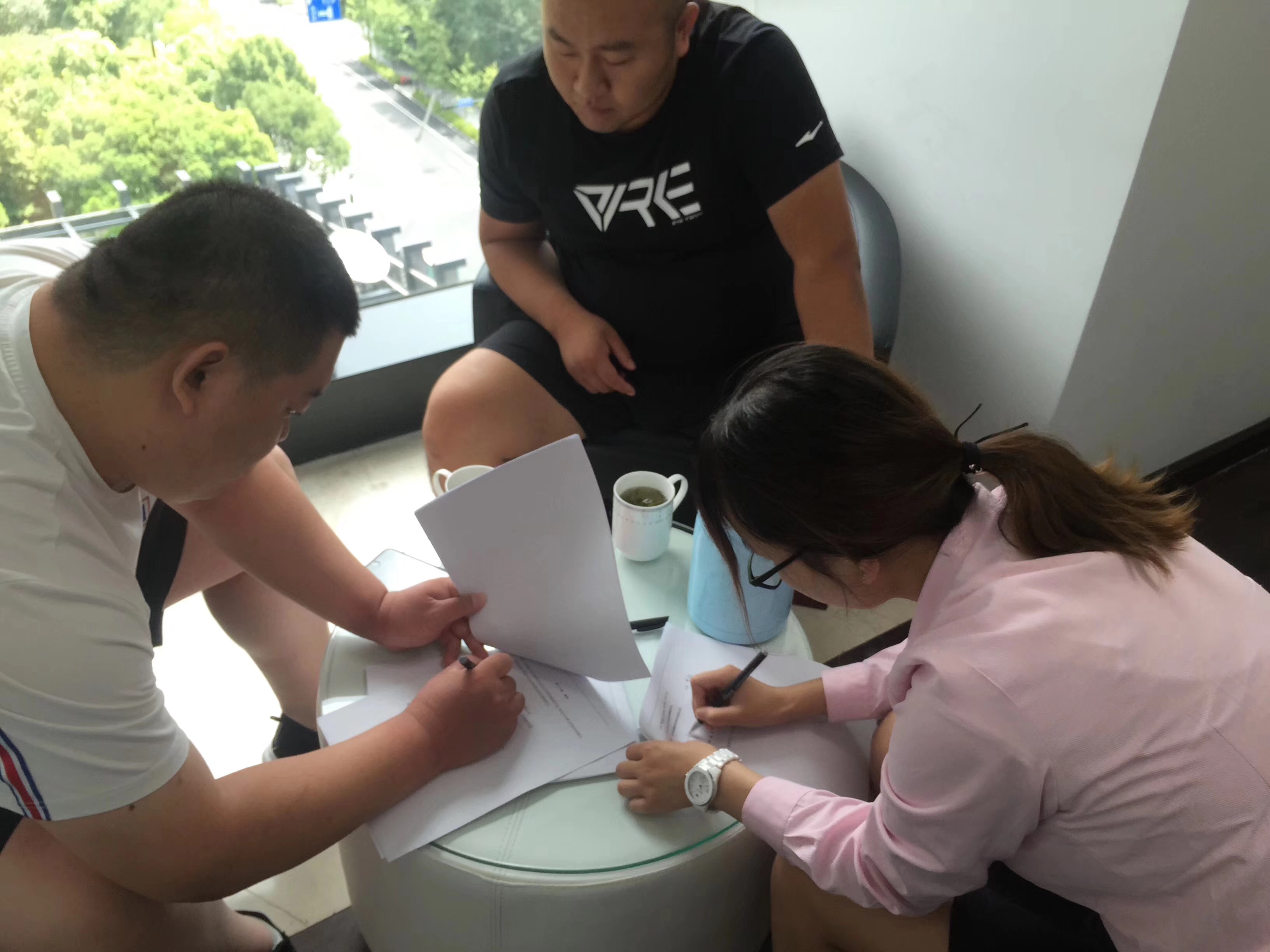 熱烈祝賀李總兄弟簽約創(chuàng)綠家德州市縣級(jí)代理！