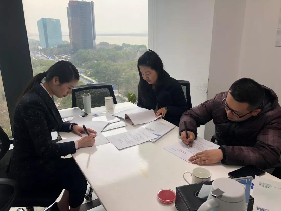 熱烈祝賀斯總夫婦簽約創(chuàng)綠家上海市區(qū)級(jí)代理！